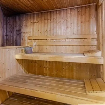 2 Bdr With Heated Pool & Jacuzzi * 베날마데나코스타