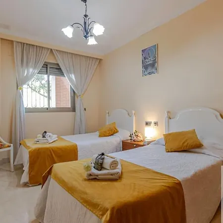 2 Bdr With Heated Pool & Jacuzzi *