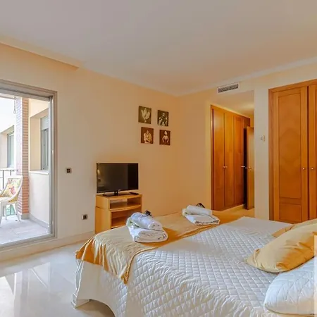2 Bdr With Heated Pool & Jacuzzi * 베날마데나코스타