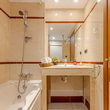 2 Bdr With Heated Pool & Jacuzzi